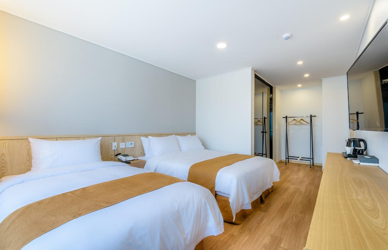 Thira Hotel Согвипхо Экстерьер фото