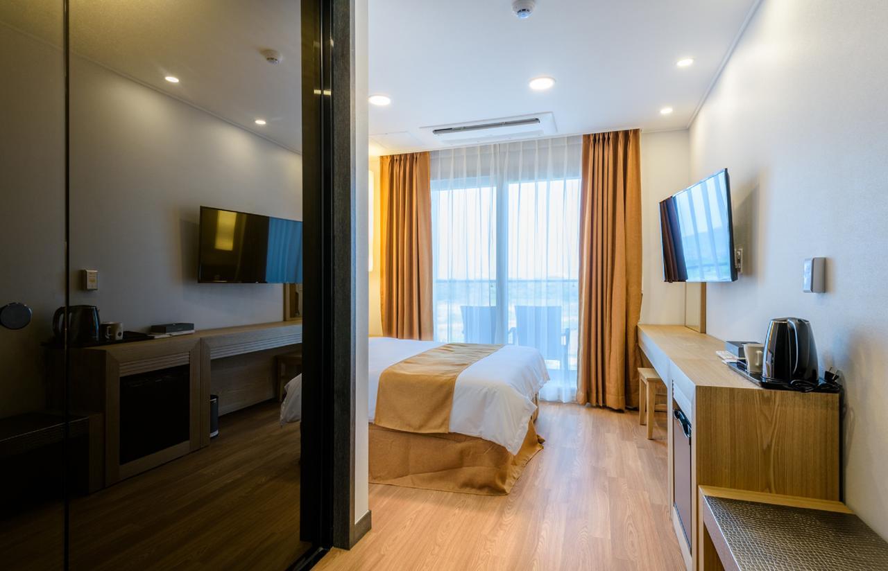 Thira Hotel Согвипхо Экстерьер фото