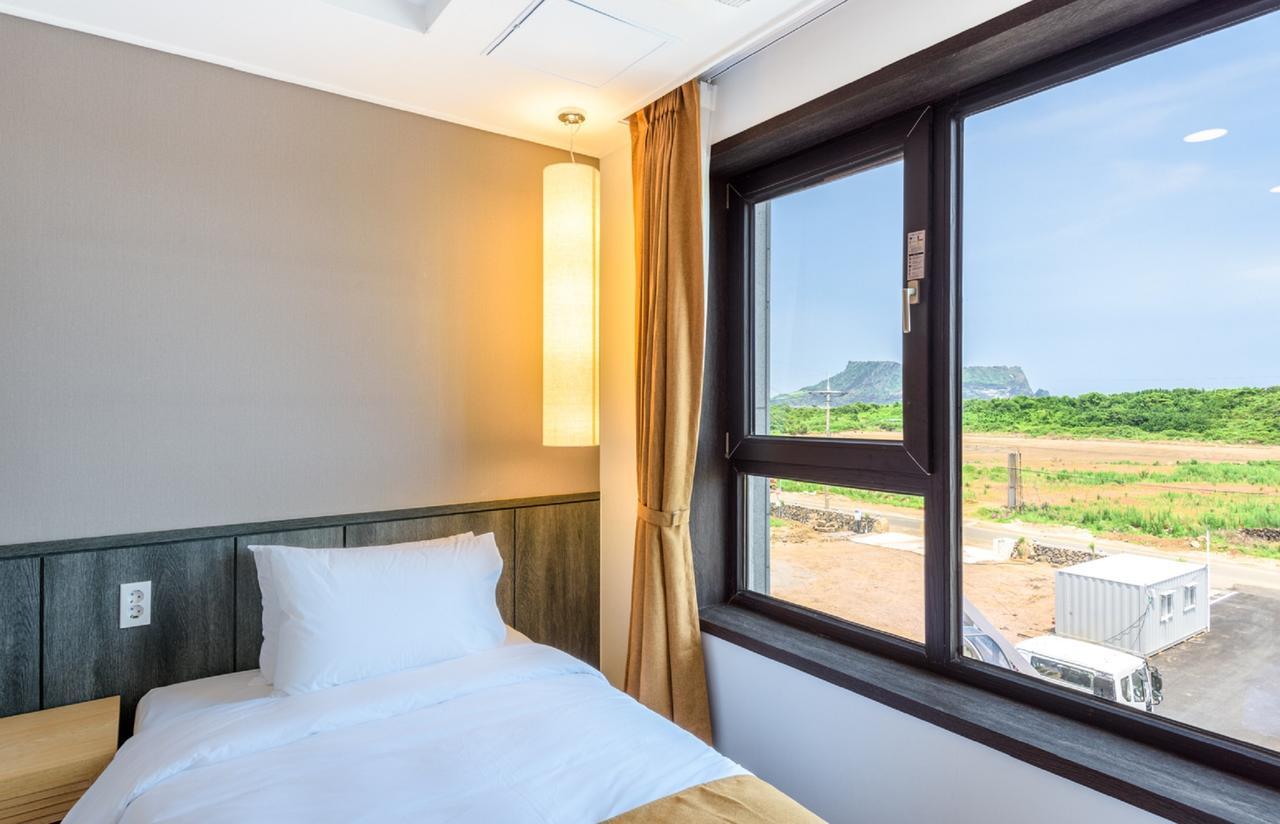 Thira Hotel Согвипхо Экстерьер фото