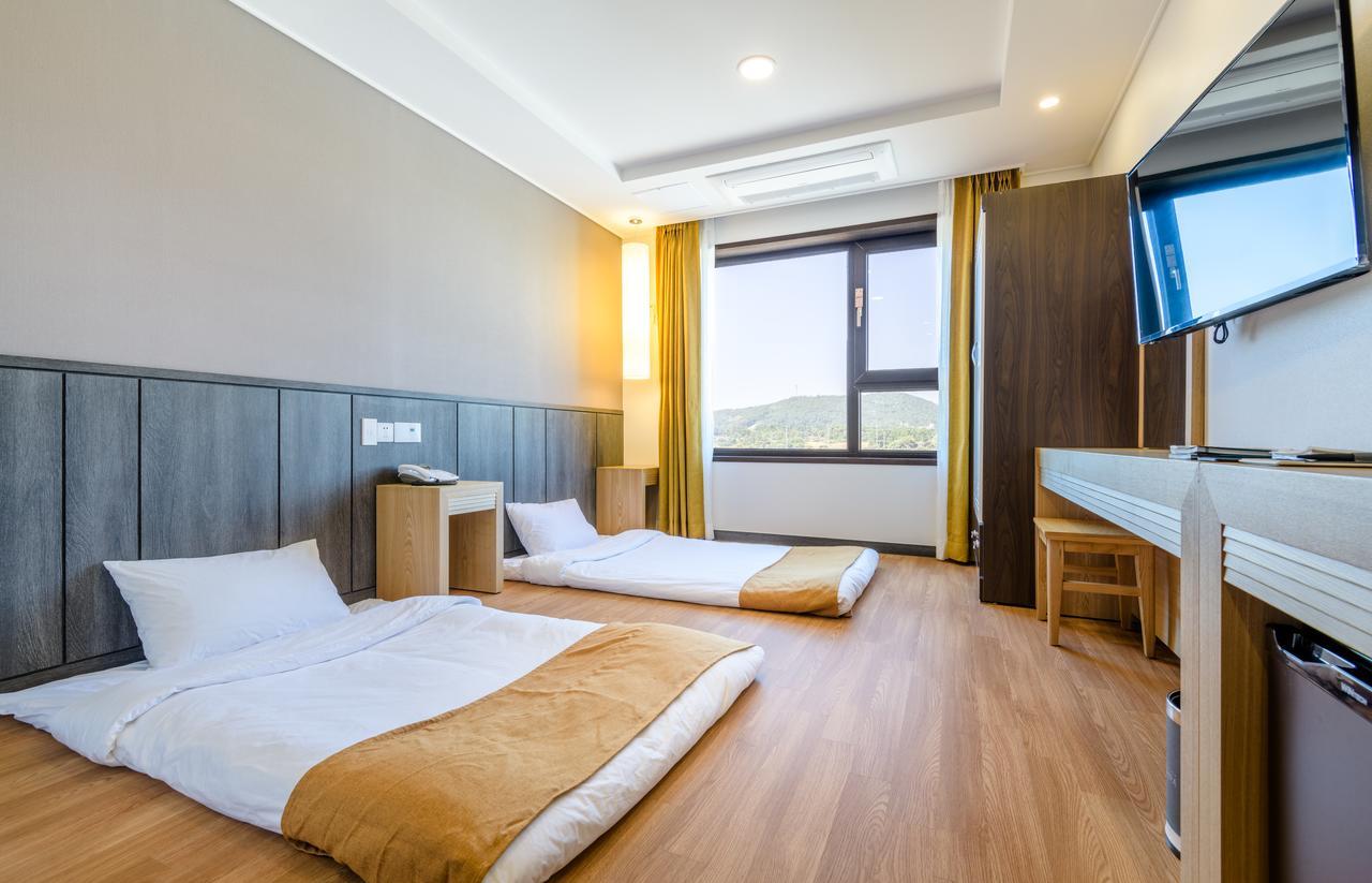 Thira Hotel Согвипхо Экстерьер фото
