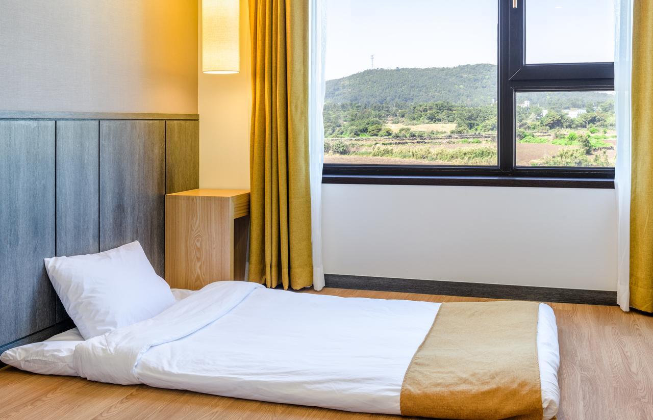 Thira Hotel Согвипхо Экстерьер фото